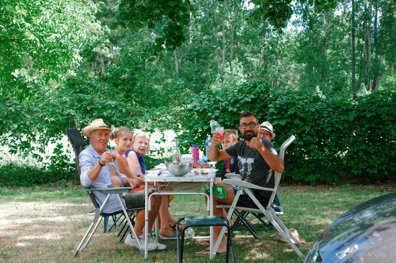 Campsite Paradis Family Des Issoux *