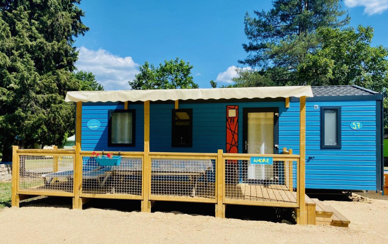Paradis Family Des Issoux Campsite